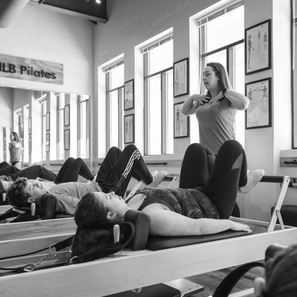 Jlb Pilates Reformer Class Onback Square 082